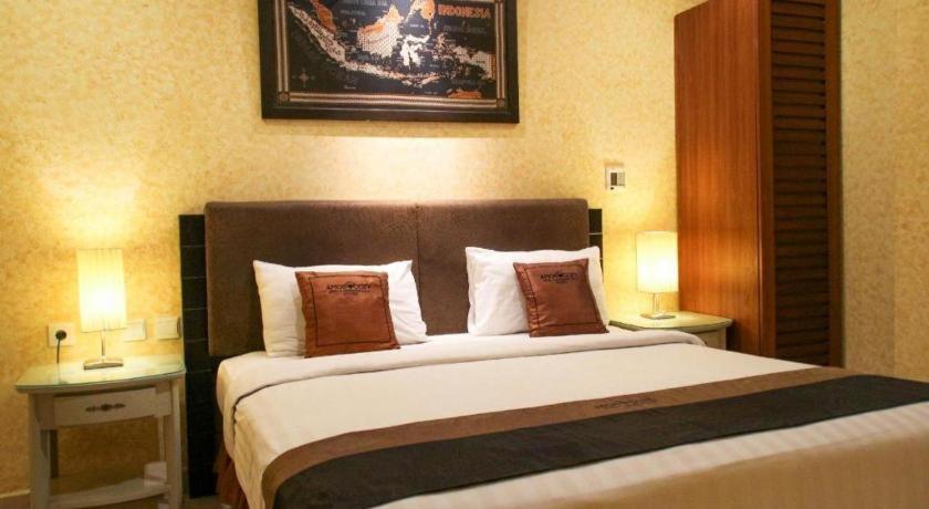 Amos Cozy Hotel Melawai Jakarta Exterior photo